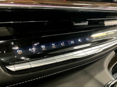 Used 2023 Cadillac Escalade ESV Premium Luxury Platinum w/ LPO, Floor Liner Package AWD/4WD image 15