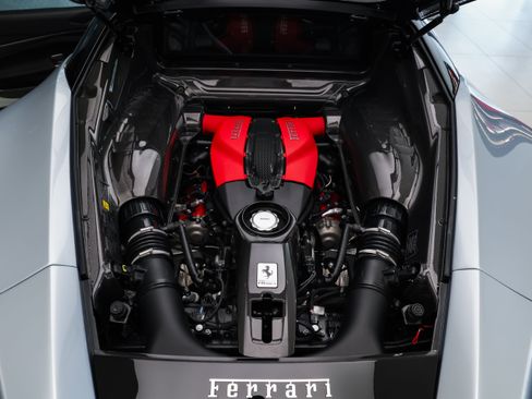 Used 2021 Ferrari F8 Tributo RWD image 22