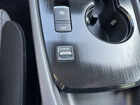 Certified 2023 Nissan Rogue SV image 19