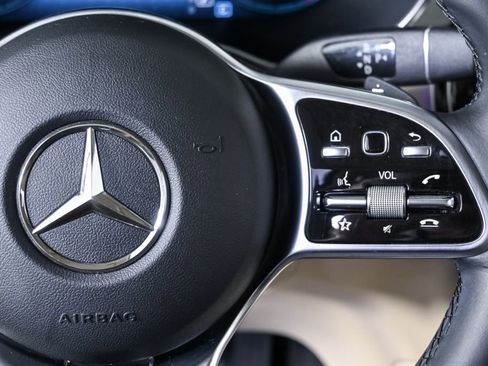 Used 2020 Mercedes-Benz GLC 300 image 12