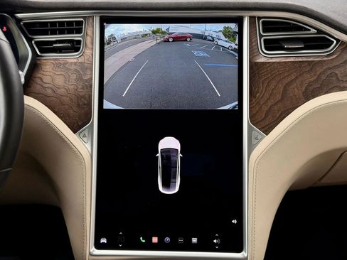 Used 2016 Tesla Model X 90D image 17