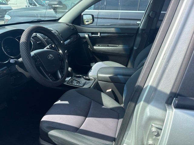 Used 2013 Kia Sorento LX AWD/4WD image 18