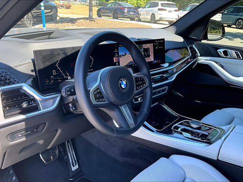 Used 2026 BMW X5 sDrive40i w/ M Sport Package RWD image 17