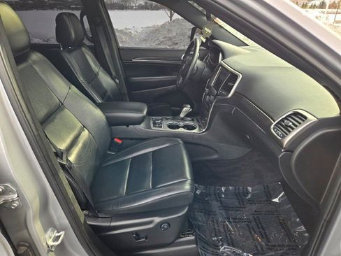 Used 2018 Jeep Grand Cherokee Limited image 5