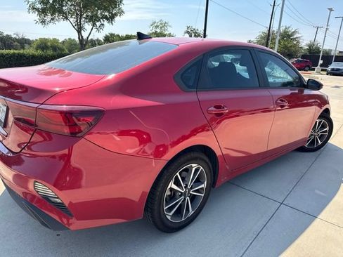 Used 2023 Kia Forte LXS FWD image 3