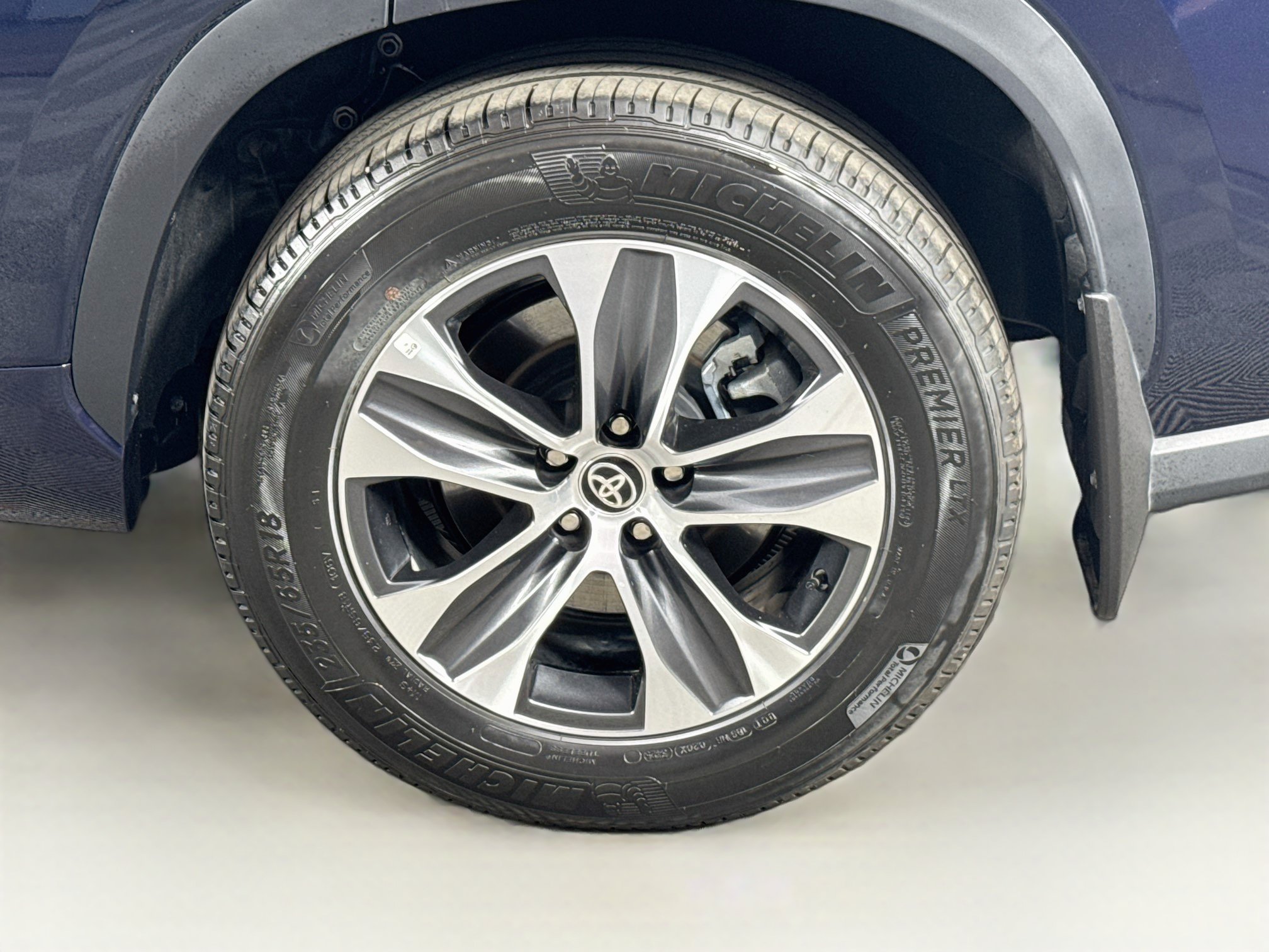 Used 2026 Toyota Highlander XLE AWD/4WD image 9