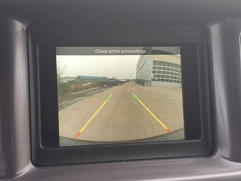 Used 2020 Dodge Charger SXT w/ Blacktop Package image 4