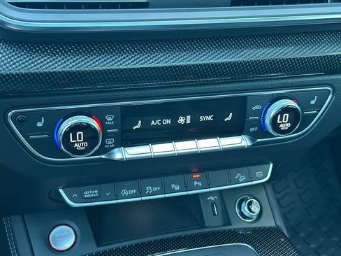 Used 2020 Audi SQ5 Prestige w/ Prestige Package AWD/4WD image 23