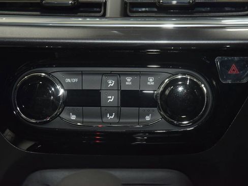 New 2026 Chevrolet Trax ACTIV w/ Sunroof Package FWD image 30