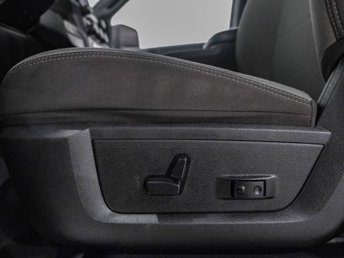 Used 2023 RAM 3500 Big Horn w/ Level 1 Equipment Group image 33