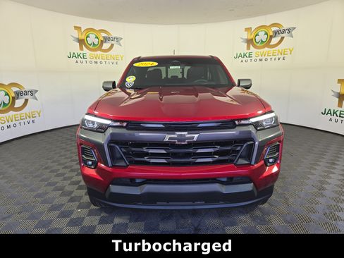 Used 2024 Chevrolet Colorado LT w/ LT Convenience Package III AWD/4WD image 3
