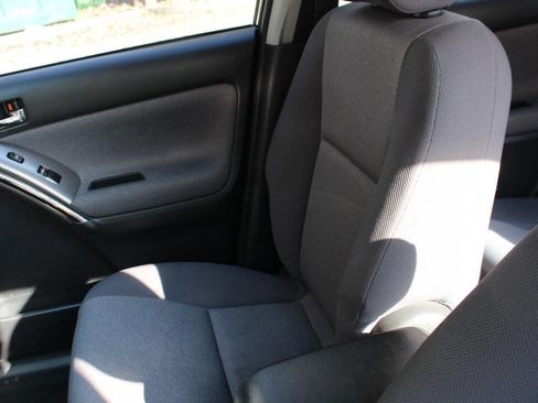 Used 2004 Toyota Matrix XR image 11