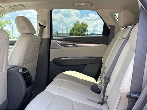 Used 2021 Cadillac XT5 Premium Luxury FWD image 15