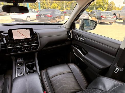 Used 2022 Nissan Pathfinder Platinum w/ Lighting Package (N93) AWD/4WD image 33
