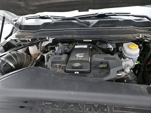 Used 2022 RAM 2500 Limited AWD/4WD image 38