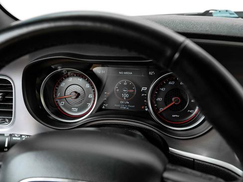 Used 2022 Dodge Charger SXT w/ Leather Interior Group RWD image 20