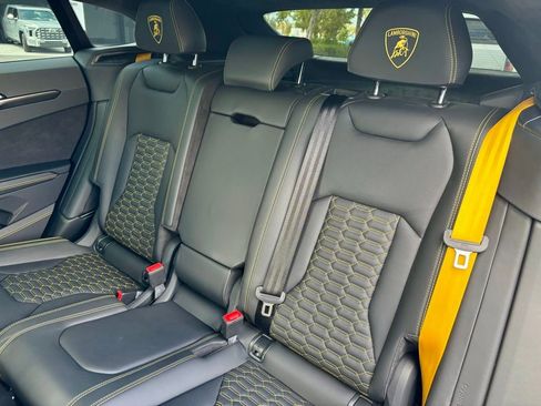 Used 2024 Lamborghini Urus S AWD/4WD image 22