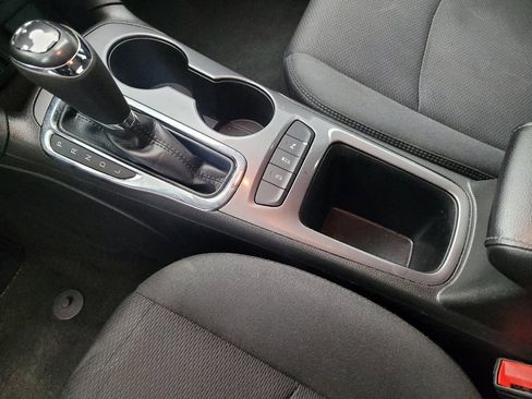 Used 2019 Chevrolet Cruze LT w/ Convenience Package image 26