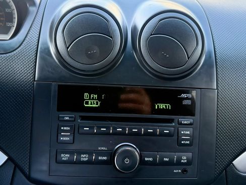 Used 2011 Chevrolet Aveo LT w/ Power and Convenience Package FWD image 13