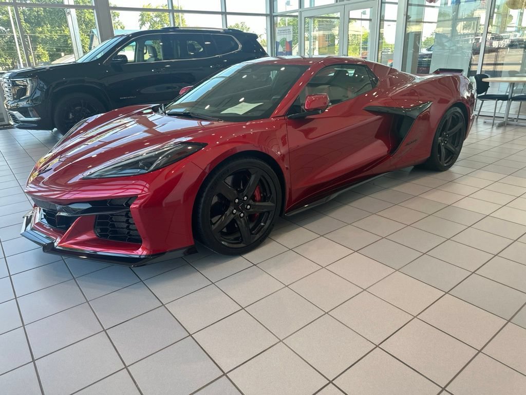 Used 2025 Chevrolet Corvette Z06 RWD image 12