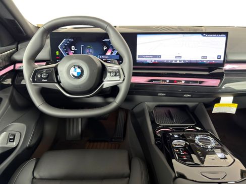 New 2026 BMW 540i xDrive w/ Executive Package image 32