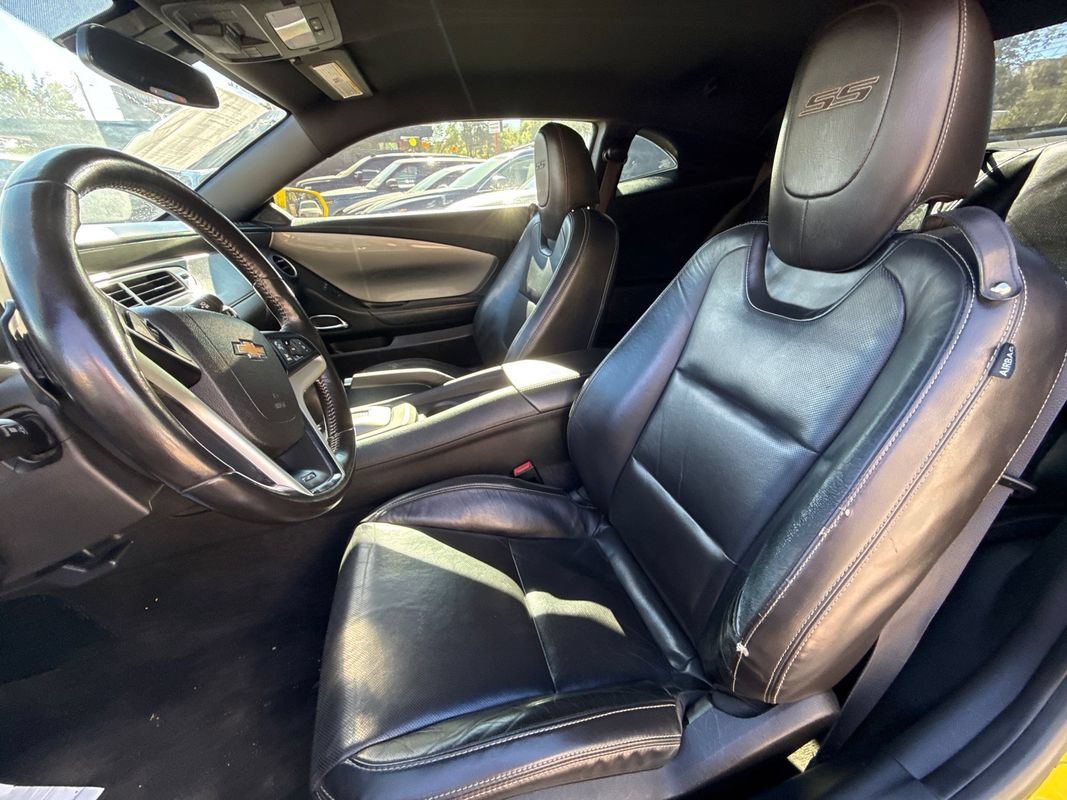 Used 2015 Chevrolet Camaro SS RWD image 26