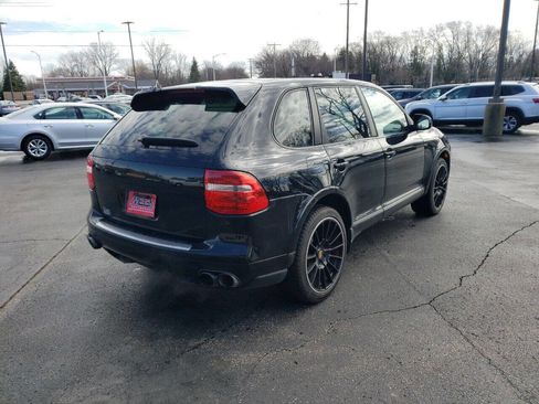 Used 2009 Porsche Cayenne Turbo S image 5