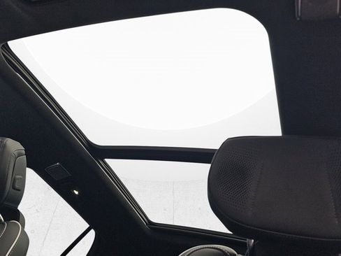 New 2026 Cadillac Vistiq Platinum w/ LPO, Floor Liner Package image 35