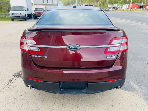 Used 2015 Ford Taurus SHO image 5