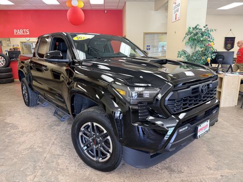 Used 2024 Toyota Tacoma TRD Sport w/ TRD Sport Premium Package AWD/4WD image 2