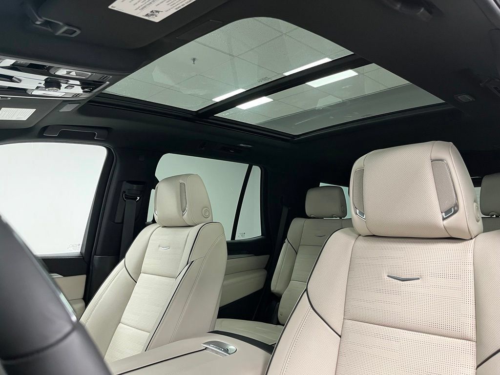 Used 2026 Cadillac Escalade Sport AWD/4WD image 39