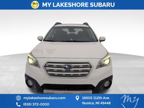 Used 2017 Subaru Outback 2.5i Limited image 2