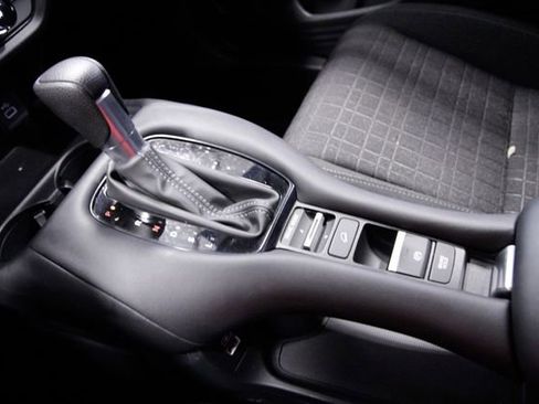 Certified 2023 Honda HR-V LX image 27