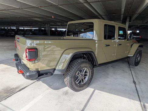 New 2025 Jeep Gladiator Mojave image 5
