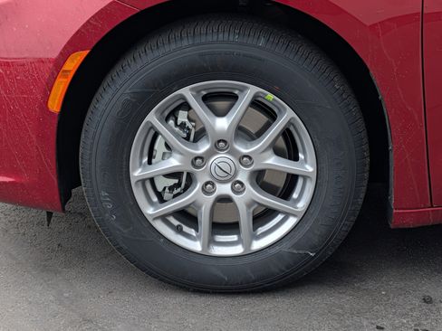 New 2026 Chrysler Pacifica Select image 4