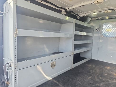 Used 2017 Ford Transit 250 130 Low Roof image 12