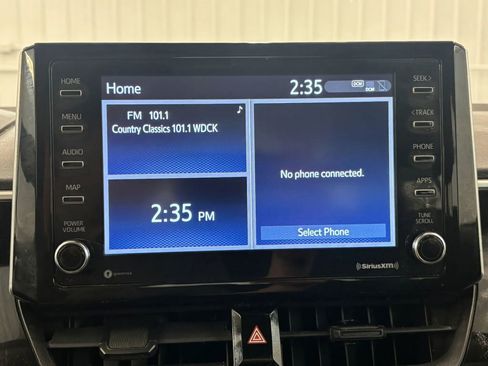 Used 2021 Toyota Corolla LE FWD image 40
