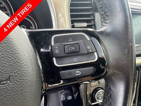 Used 2019 Volkswagen Beetle 2.0T SE FWD image 17