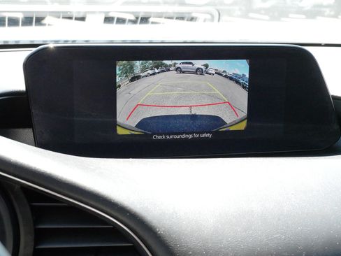 Used 2019 MAZDA MAZDA3 Hatchback FWD image 31