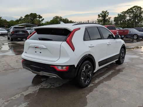 New 2026 Kia Niro Wind FWD image 8