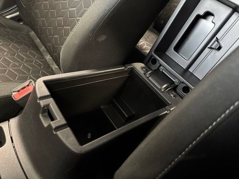 Used 2025 Mitsubishi Outlander Sport ES AWD/4WD image 29