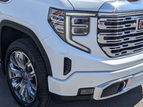 Certified 2023 GMC Sierra 1500 Denali w/ Denali Reserve Package AWD/4WD image 10