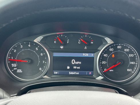 Used 2024 GMC Terrain SLT image 23