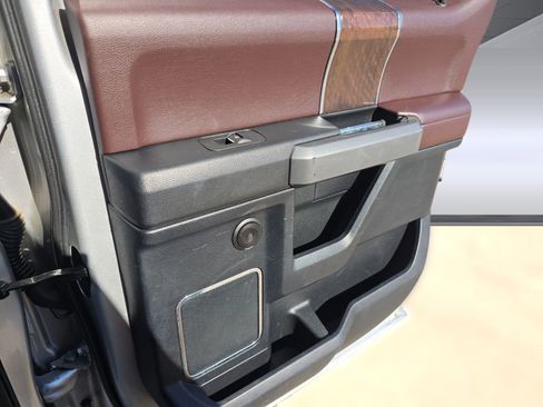 Used 2017 Ford F450 Platinum w/ Platinum Ultimate Package image 29