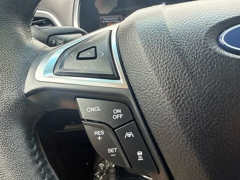 Used 2020 Ford Edge Titanium FWD image 23
