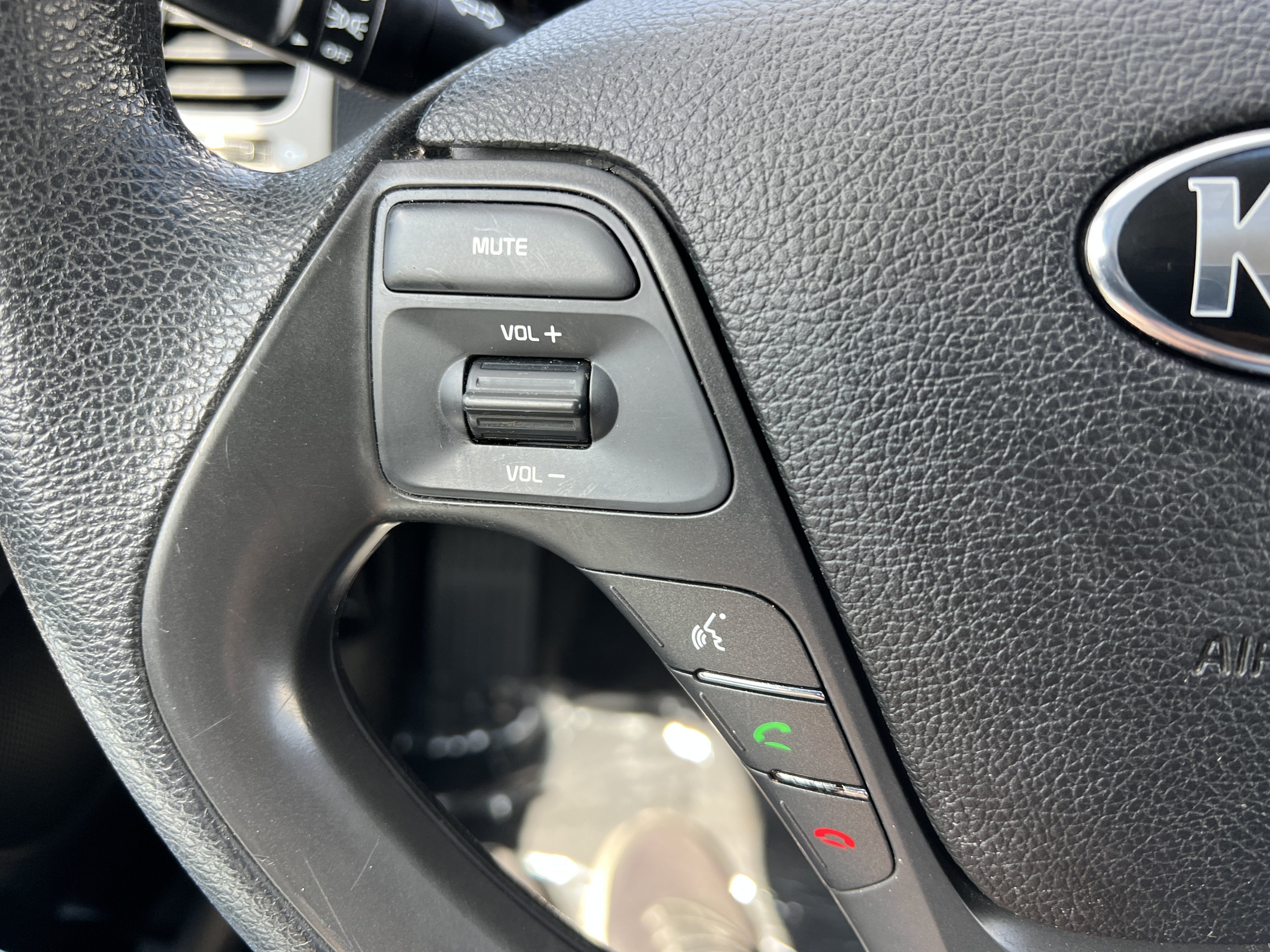 Used 2017 Kia Forte LX FWD image 25