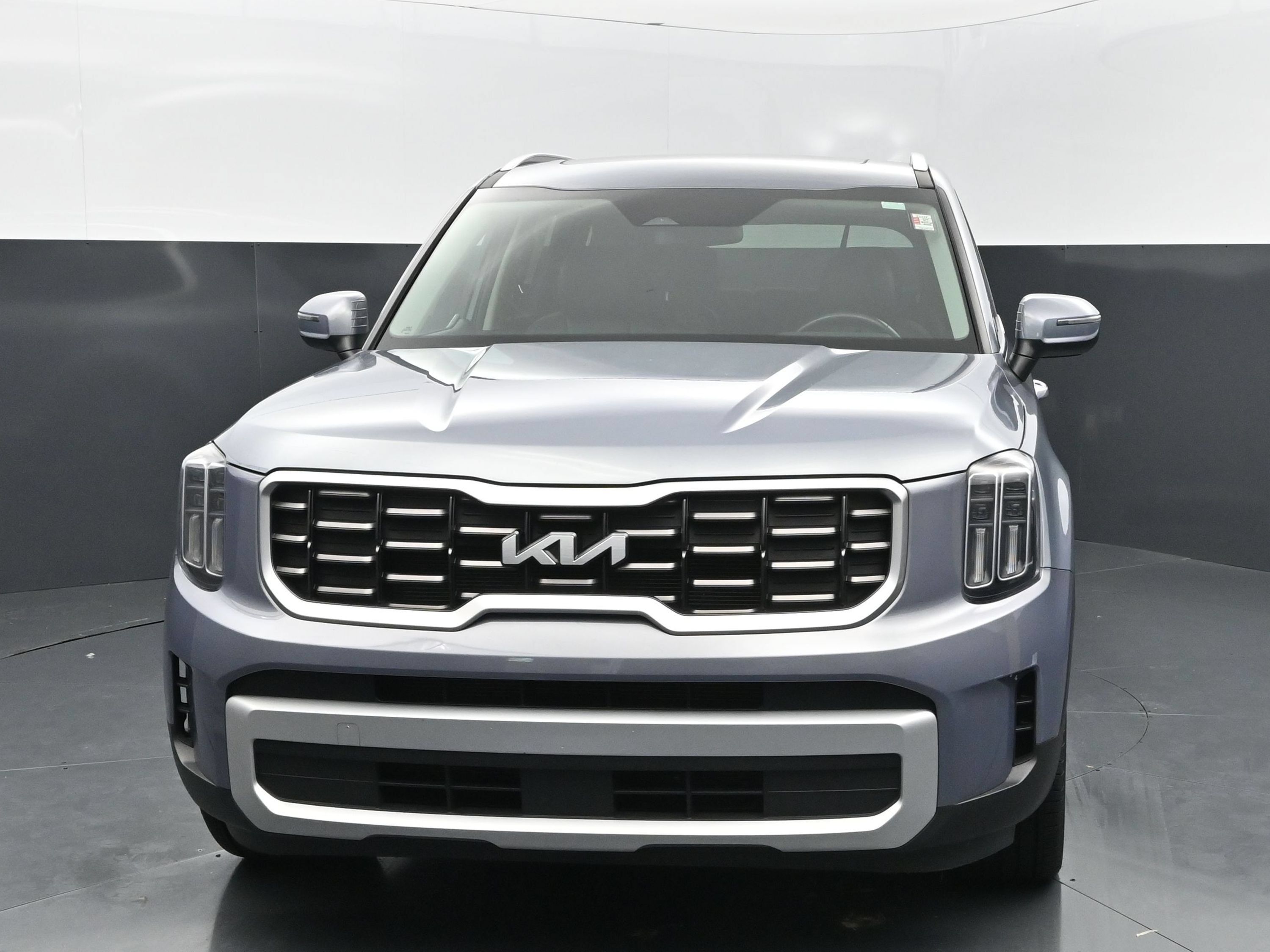 Used 2025 Kia Telluride S FWD image 8