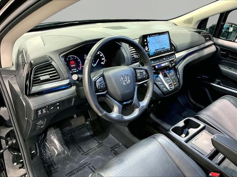 Used 2025 Honda Odyssey Elite image 17