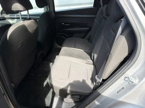 Used 2022 Hyundai Tucson SE FWD image 16