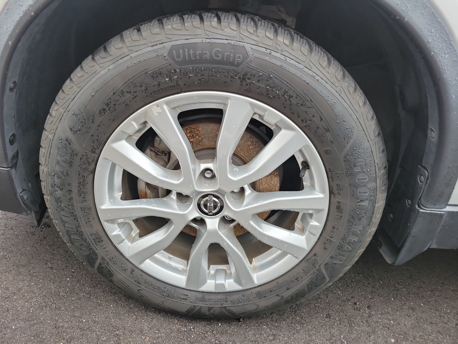 Used 2020 Nissan Rogue S w/ Special Edition Package FWD image 6